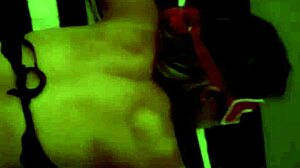 le entra delicioso mi verga a este hermoso culo de latina