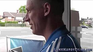 Hey, check out this alternative babe with glasses and tattoos getting fucked outdoors 😍