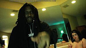 teen amateur in hood self-promotes