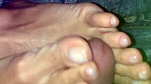 Wow, Milf Joey Lynn's Pussy Gets So Wet!