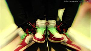 teen amateur in hood self-promotes