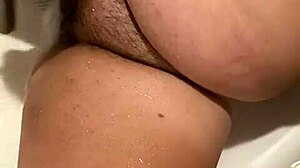 watch me squirt from this water jet wand, master