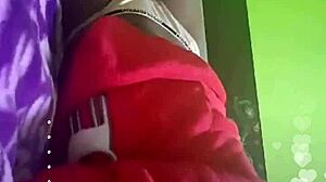 spanish woman performs on instagram live