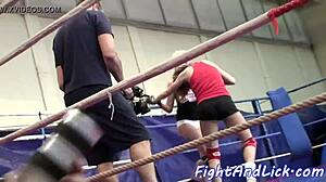 Passionate dyke babe feels intense oral pleasure in locker room