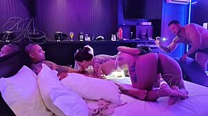 Levamos Um Casal De Amigos Para O Motel E Fizemos Uma Troca De Casal Deliciosa Vídeo Completo No Red