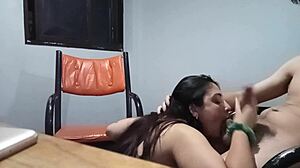 Me caliento sucking my friend's dick!