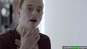 Stepbro Boldly Eats Anya Kreys Pussy!