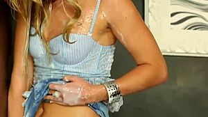 Glamorous Whore Receives Messy Bukkake Facial at Gloryhole