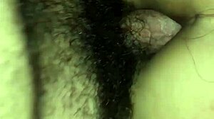 mi vecina grita de dolor cuando le rompo el culo