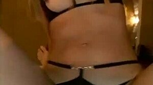 Venezolana Follando Con El Amigo De Mi Novio Y Grabo Para Que El Vea Pt 2