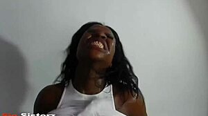 Please Cum In My Sweet Vagina!