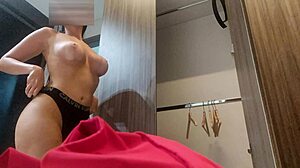 Camara Espía A Mi Hermanastra Caliente