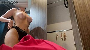 Camara Espía A Mi Hermanastra Caliente