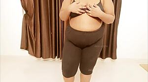 Hyderabad pakistani cleaning lady with big boobs and tits