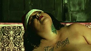 Mary Jhuana as naughty Mommy Noel flashing in video call