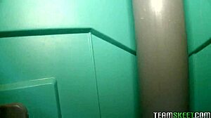 hot ass riley reed chats with new friend