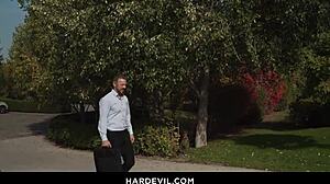 Perverted secretaries Vanessa Bruni and Barbie Brill in cum swapping and anal fucking