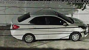 fode com amante no carro na frente de casa e volta cheia de porra sorridente