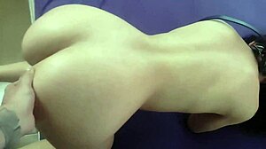 Eighteen year old girl gives blowjob and gets cumshot in full movie