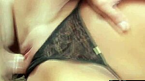 Brunette Girl Blows For 5 Grand