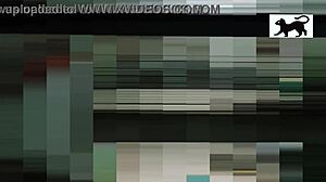 vecina en accion, just hanging out