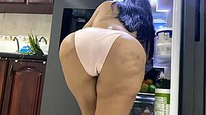 Stepmother’s pantyhose cleaning scene turns into a steamy experience