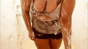 BHUTAN MILF SHOWING BOOBS IN WEBCAM SEX WITH TITS