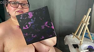 Sara says, Watch me paint with my huge tits!