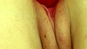 Trisha Masturbates with Givemepink Sapphix Fingering