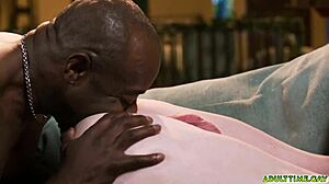 Aaron Trainer and Max Lorde in Steamy Fuck Sesh!