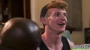 Aaron Trainer and Max Lorde in Steamy Fuck Sesh!