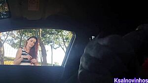 Mostrei PAU para novinha na rua e pedi informação