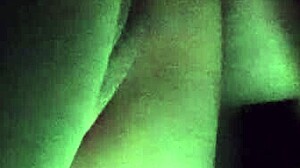 grabé al macho de mi hijastro penetrándome la panocha antes de que llegue mi esposo