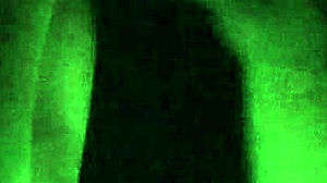 grabé al macho de mi hijastro penetrándome la panocha antes de que llegue mi esposo