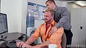 bodybuilder bareback gay sex on first day at work