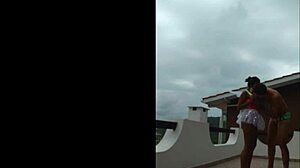 Eu E A Lunna Vaz Fomos Na Varanda Da Casa Onde Estava Tendo Uma Festa E Transamos Gostoso E A Festa Rolando.