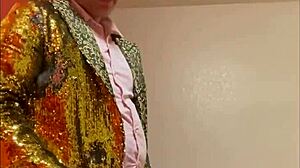 mchenry cruiser gets blowjob during standup comedy