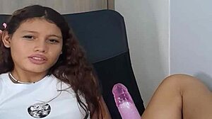 Woman 18 Pussy With Dildo