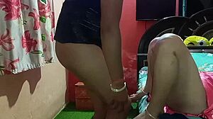 desi bhabhi gets her chut chudai