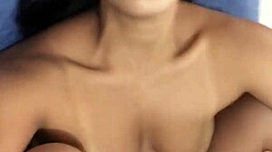 उसकी भीगी चूत बीबीसी से परफेक्ट मैच, एमेच्योर कपल निस्डेल की गर्म चुदाई