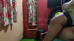 desi bhabhi gets her chut chudai