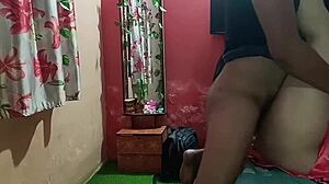 desi bhabhi gets her chut chudai