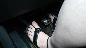 barfuß in flip flops auto fahren