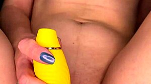 Masturbating Pussy Close-Up - Real Amateur Day 42