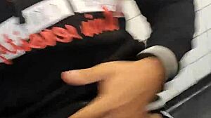 Safadeza No Banheiro Da Academia Adrenalina A Mil Com Esses Machos - Full Sheer