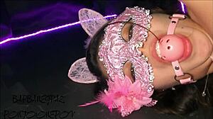 Hotwife liberada para foder enquanto o marido grava