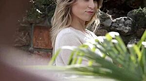 BLONDE HAIRED BABE SUCKS HUGE COCK AND GETS FACIAL