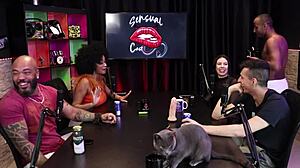 O Pedro Fala Da Playboy E Santa Caliente Quando A Negra Gostosa Se Assusta Com O Pau Do Negro Top Delícia - Dieni Gaúcha E Pedro Albuquerque