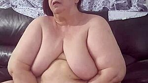 Coolmarina, the VICIOUS FAT FUCKER, indulges in hairy pussy and feet play.