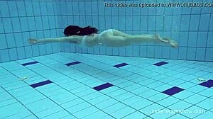 Roxalana Cheh Underwater Pussy Exposure